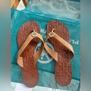 Tory Burch tan Leather Logo Sandals
